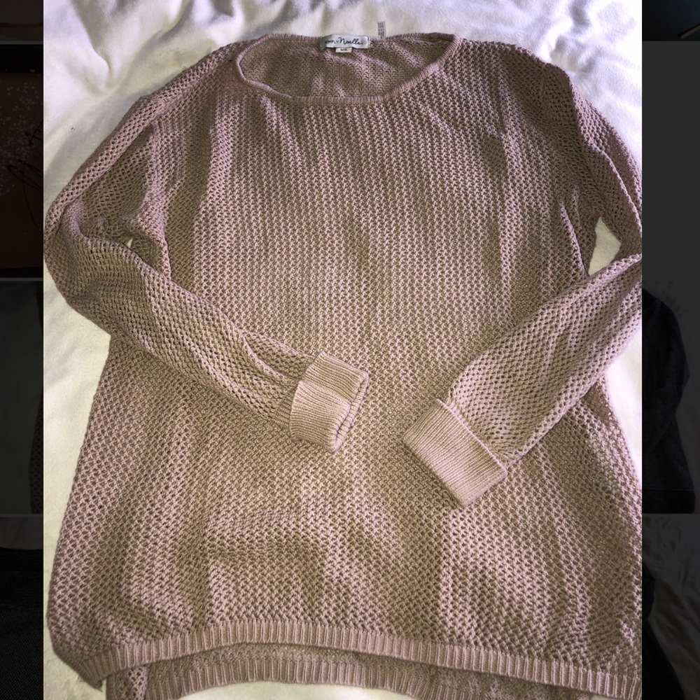 3 for $20✨ lightweight blush sweater